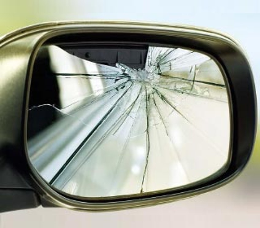 Guide Assurance automobile : retroviseur extérieur cassé